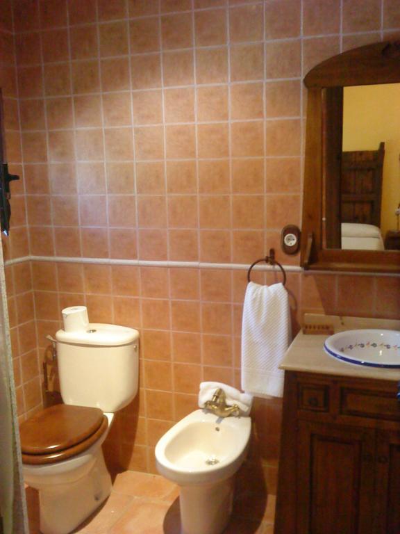 Valdolazaro Guest House Los Navalucillos ภายนอก รูปภาพ